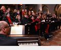 Bild: Stephan Huber
Das Benefizkonzert von "Singing Witt meets spirit + world" für den SkF in der Basilika St. Martin in Amberg ging den Zuhörern unter die Haut. Am Ende gab es viel Applaus.