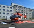 Bild: Foitzik/exb
Die neue PIS-Hubschrauber-Landestelle am Krankenhaus Schwandorf bestand den ersten Test: Der Hubschrauber ist sicher gelandet und auch wieder abgeflogen.