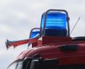 Bild: Robert Michael/dpa-Zentralbild/ZB/Symbolbild
Blaulichter leuchten auf dem Dach eines Einsatzfahrzeugs der Feuerwehr.