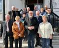 Bild: Eichl
Georg Stahl (vorn Mitte) bleibt für eine weitere Amtsperiode Vorsitzender der Senioren Union im Kreis. Für eine beginnende Verjüngung der Vorstandschaft stehen zwei Frauen: Roswitha Hofmann als Stellvertreterin Stahls (vorn links) und Gabriele Hagemann als Schriftführerin (vorn rechts).