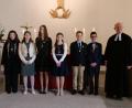 Bild: wku
Die Konfirmanden Lea Decassian, Laura Brenner, Carla Kneisl, Emilia Reis, Cato Hahn und Daniel Schumacher (von links) mit Pfarrer Heinrich Arweck (rechts).