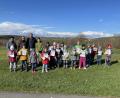 Bild: Monika Arbter-Hubrich/exb
Die teilnehmenden Kinder zusammen mit dem Betreuerteam (letzte Reihe von links) Julia Vollath, Monika Arbter-Hubrich, Matthew Gatrall, Paul Meyer.
