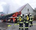 Bild: dob
Die Feuerwehr Bernrieth hatte den Brand in einem leeren Haus relativ schnell unter Kontrolle.