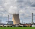 Bild: Peter Kneffel/dpa
Das Kernkraftwerk Isar 2 soll am 15. April endgültig abgeschaltet werden.
