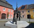 Bild: jr
Den kirchlichen Segen erhält am Samstag, 15. April, der Zoiglbrunnen am Oberen Markt. Der Festakt beginnt um 14 Uhr, danach herrscht Festbetrieb.