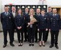 Bild: rab
Neuwahlen bei der Feuerwehr Ebersbach (von links): der wiedergewählte erste Kommandant Wolfgang Rösch, Bürgermeister Hans-Martin Schertl, die neue Schriftführerin Anna Reuschl, Kassenprüferin Christina Rabenstein, die scheidende Schriftführerin Kerstin Mägerl, Zweiter Kommandant Andreas Zwack, Kassenwartin Karin Dotzler, stellvertretender Vorsitzender Andreas Weiß und Kreisbrandmeister Michael Iberer.