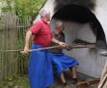 Archivbild: hka
Brotbacken auf dem Goglhof wird es auch weiterhin geben, der Freundeskreis will aber verstärkt Familien und Kinder für Aktionen gewinnen.