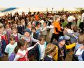 Archivbild: Stephan Huber
Der Kirwatanz der Ammersrichter Grundschüler am Kirwamontag gehört fest zum Programm des dreitägigen Festes in Ammersricht.