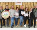 Bild: soj
Die Sieger der Vereinsmeisterschaften (von links) mit Schießleiter Bernd Bauer, Sebastian Bauer, Thomas Plannerer, Christa Lautenbacher, Karl Heinz Plannerer, Magdalena Schmidt, Maria Bauer und Vorsitzendem Reinhold Schraml.