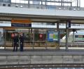Archivbild: Bundespolizei
Ein Unbekannter versucht in Regensburg auf einen fahrenden Zug aufzuspringen.