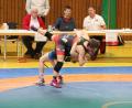 Bild: Regina Findling/exb
Der Amberger Dimitri Katkov (blauer Kampfanzug) setzt zu einem „Suplex“-Überwurf an. Als Viertplatzierter verpasste er das Siegerpodest nur ganz knapp.