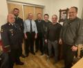 Bild: Josef Glas
Kreisbrandinspektor Martin Weig und Vorsitzender Christian Hartinger danken Josef Pruy (von links), der über 30 Jahre Kommandant der Feuerwehr Kleinschwand war. Über die Neumitglieder (weiter von links) Jonas Wurzer und Johannes Ruml freut sich auch Bürgermeister Ludwig Gürtler.