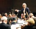 Bild: za
Kent Nagano dirigiert das Philharmonische Staatsorchester Hamburg in Regensburg.