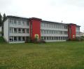 Archivbild: br
An der Grundschule in Neusorg stehen Arbeiten an – unter anderem soll der Pausenhof erweitert werden.