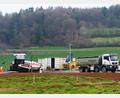 Bild: jp
Die Verbindungs- und Zufahrtsstraßen in und zum neuen Baugebiet Kastl-Süd II werden derzeit mit der Verschleißdecke versehen.