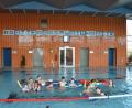 Bild: gi
Mit Begeisterung genossen die Ferienkids das Moosbacher Hallenbad. Die Wasserwacht hatte die Aufsicht übernommen.