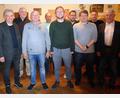 Bild: gau
Neuer Fußball-Chef ist Gerhard Schnabel (Dritter von links). Die Vorstandsmitglieder und Offizielle gratulierten.