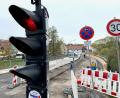 Bild: Gabi Schönberger
Die Ampel steht auf Rot für einen relativ problemlosen Fortgang der Sanierung der Brücke über die Waldnaab in Neustadt/WN.