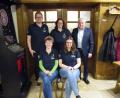 Bild: Gemeinde Kulmain/exb
Die Vorsitzenden Marco Pscherer und Anja Clement (hinten von links) sowie Kassiererin Daniela Pscherer und Schriftführerin Simone Heser (vorne von links) bilden künftig das engere Vorstandsteam. Bürgermeister Günter Kopp (rechts) gratulierte ihnen zur Wahl.