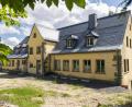 Bild: Johannes Lauer/Gedenkstätte Flossenbürg
Das historische Verwaltungsgebäude der Deutschen Erd- und Steinwerke (DESt) soll restauriert werden. Bislang aber fehlen die Gelder vom Bund dafür.
