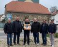 Bild: Stadt Schönsee/exb
Die VG-Bürgermeister bedankten sich bei PI-Leiter Dominik Höfner für die zwar kurze, aber gute Zusammenarbeit. Im Bild (von links) Josef Fleißer, Reinhard Kreuzer, Dominik Höfner, Geschäftsleiter Matthias Jeitner, Manfred Dirscherl und Gerald Reiter.