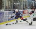 Bild: Tobias Neubert
Nardo Nagtzaam (links) und die Blue Devils Weiden stehen nach der Heimniederlage im zweiten Play-off-Finale am Sonntag bei den Starbulls Rosenheim schon unter Druck.