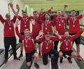 Bild: Michael Grünwald
Die Kegler des SC Luhe-Wildenau bejubeln nach dem Sieg gegen die SpG Puchheim Gröbenzell die Bayernliga-Meisterschaft.
