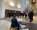 Bild: Reichl/exb
Das Vokalensemble „ChorDiSono“ begeisterte das Publikum beim Benefizkonzert in der Michaelskirche zugunsten der Hilfsaktion „Lichtblicke“.