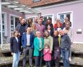 Bild: gmü
Viele Gratulanten schauten bei Erika Striegl (vorne, Mitte) vorbei und gratuliertem zum 80. Geburtstag.