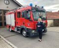 Bild: Paa/exb
Rosmarie Paa (24) ist die erste weibliche Vorsitzende der Feuerwehr Dietersdorf. Aktuell ist sie bei der Organisation für die Weihe des neuen Einsatzfahrzeuges gefordert.