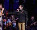 Bild: Stephan Huber
Sie brennen grade mal eben ein Feuerwerk ab: die beiden neuen Trägerinnen des Kulturförderpreises der Stadt Amberg, Amelie Klug (links) und Rose Reinprecht (rechts).