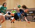 Bild: Büttner, Gerhard
Vanessa Szameitat beim Torwurf: Die Handballerinnen des HC Weiden streben über die Relegation den BOL-Aufstieg an. Gegner ist in Hin- und Rückspiel Hersbruck.