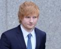 Bild: Mary Altaffer/AP/dpa
Ed Sheeran verlässt das 500 Pearl Court House in New York. Die Erben des 2003 gestorbenen US-Musikers Ed Townsend erheben Coyright-Vorwürfe gegen den Briten.
