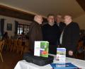 Bild: hcz
Vier Garanten für einen unterhaltsamen Mundartabend beim Heimatring. Von links: Mundartdichter Dieter Radl, Ehrenvorsitzender Günther Magerl, Vorsitzender Heiner Vierling und Musikant Theo Helgert.