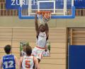 Bild: Tobias Schwarzmeier
Wie gegen Augsburg wollen die Regio-Basketballer der DJK (Rasheed Reams am Ball) auch in Neumarkt glänzen.