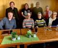 Bild: Albrecht Bernhard/exb
Der stellvertrende VdK-Kreisvorsitzende Quirin Gierisch (links, vorne) ehrte den Vorsitzenden des VdK Weiden Nord, Hermann Riedl (hinten, links) und dankte ihm und dem wiedergewähltem Vorstand für sein Engagement.