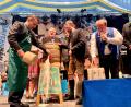 Bild: Gabi Schönberger
Nach drei Schlägen von Oberbürgermeister Jens Meyer sprudelte das Festbier aus dem Fass.