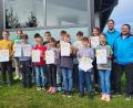 Bild: Stefan Zant/Schützenverein Ringelstein/exb
Die Bestplatzierten des Schützenvereins Ringelstein Ottengrün (RSO) in den einzelnen Klassen. Links Gabriel Scharnagl und Anna Zant vom RSO, von rechts Bezirks- und RSO-Trainer Alexander Scharnagl und Bezirksjugendleiter Valentin Kellner.