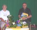 Archivbild: gi
Pfarrer Josef Zapf war mehr als 20 Jahre Pfarrer von Moosbach – hier bei der Verabschiedung im Kindergarten St. Anna mit seiner Schwester und Haushälterin Maria.