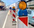 Bild: Gabi Schönberger
Der Verkehr in der Schillerstraße beim Ring-Kino wird derzeit durch Warnbaken gelenkt. Grund ist die Erneuerung der Ampelanlage.