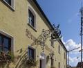 Bild: Hösamer
Die Brauereiwirtschaft an der Maximilianstraße ist die Heimat der Fronberger Kirwa. Der Kirwaverein betreibt die Gaststätte nun selbst, sucht nach wie vor einen Pächter.