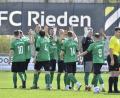Archivbild: Hubert Ziegler
Aufmunterndes Abklatschen vor dem Spiel: Der 1. FC Rieden möchte im Auswärtsspiel beim VfB Bach wieder mehr Kampf und Offensivdrang zeigen als zuletzt.