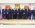 Bild: müb
Landrat Richard Reisinger und Bürgermeister Michael Göth (von links) beglückwünschten die Geehrten der Feuerwehr Sulzbach-Rosenberg.
