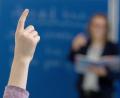Symbolbild: Armin Weigel/dpa
Bitte melden: Darum bittet das Kultusministerium Lehrkräfte aus anderen Bundesländern und lockt mit einer Prämie. Zu den begünstigten Regionen zählt auch der Landkreis Tirschenreuth, allerdings nur für die Schulart Gymnasium.
