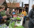Bild: ela
Die Pflanzentauschbörse in Etzenricht ist gut besucht.