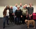 Bild: Norbert Scharf/exb
Sie bilden den Vorstand des A.K.T.-Kunstvereins Amberg (von links): Susanne Pirzer, Hans Graf, Stefan Reuther, Christine Hofmann, Daniel Kapulla, Stefan Stock, Isabelle Prüfling und Marcus Trepesch mit Hund Alfi. Es fehlt Achim Hüttner.