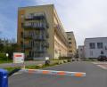Bild: as
Das Krankenhaus Tirschenreuth mit dem angebauten Ärztehaus (rechts) ist ein Hauptpfeiler in der medizinischen Versorgung der Landkreis-Bevölkerung. Wie es im Krankenhauswesen weitergeht, diskutieren Politiker derzeit auf allen Ebenen.