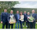 Bild: Kathrin Holzner/exb
Stadtbrandrat Richard Schieder (Dritter von rechts) feiert den 60. Geburtstag. Die Spitze der Weidener Wehr dankt ihm für unermüdlichen Einsatz.