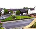 Bild: bkr
Von der Straße „An der Wasserkante“ wird der Speckermühlplatz nach links und von der Hauptstraße im Vordergrund nach Osten abgetrennt.