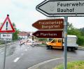 Bild: Gabi Schönberger
Die Baustelle der Brücke über die Waldnaab sorgt nicht nur für Verkehrsbehinderungen, sondern auch für Verdruss wegen einer mögliche längeren Komplettsperrung als gedacht. Probleme gibt das besonders für die Feuerwehr.